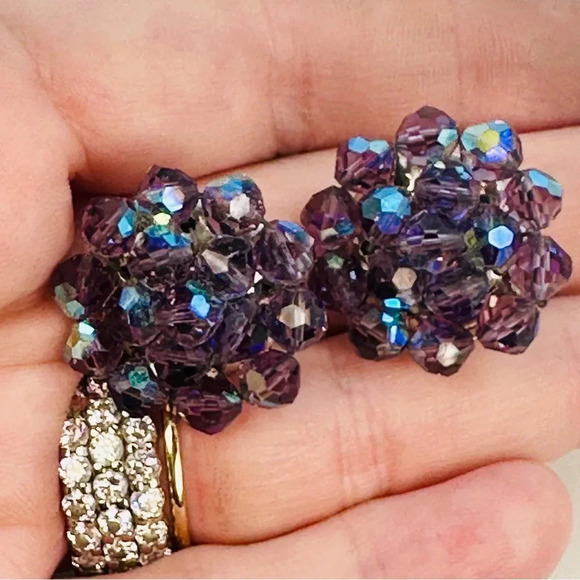 Vintage Purple Cluster Glass Bead Earrings Clip On Aurora Borealis Iridescent - Picture 1 of 9